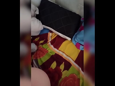 ❤️ Ҳамҳуҷраи ман дар хона танҳо мемонад, зеро шавҳараш ба рухсатӣ меравад ва ман аз фурсат истифода бурда, ӯро сиҳат мекунам ва харашро аз шир пур мекунам ❤ Порнои мақъад дар мо tg.tuberxxx.ru
